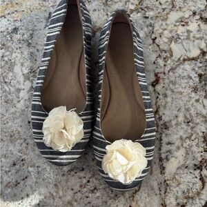 AEROSOLES Black and White Striped Flats